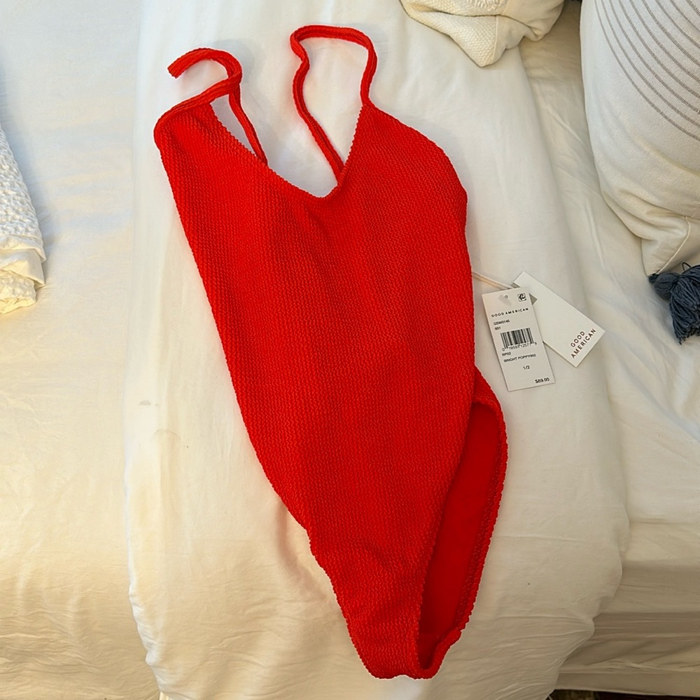 Good American Always Fits One Piece Swimsuit in Bright Poppy. Size Small Medium